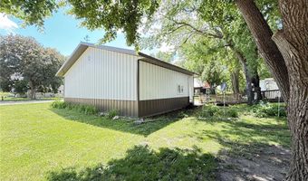 135 N Petrick St, Appleton, MN 56208