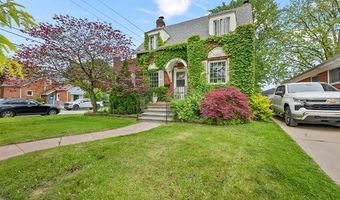8911 Manor Ave, Allen Park, MI 48101