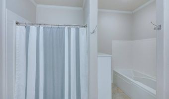 1923 Eastridge Dr, Arkansas City, KS 67005