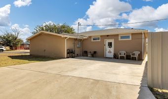 1313 Doran St, Andrews, TX 79714