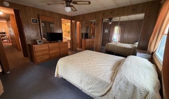 6 New St, Beacon Falls, CT 06403