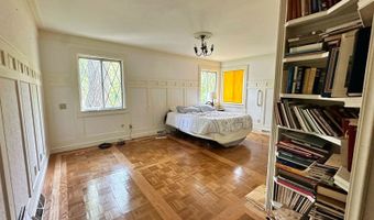 26 Elmwood Pl, Athens, OH 45701