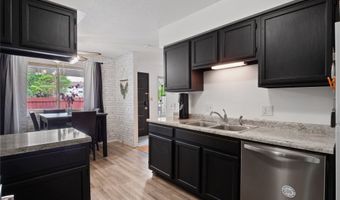 983 10th Ave NW, Altoona, IA 50009