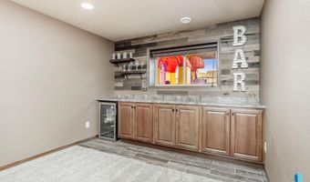205 S Sunshine Ave, Brandon, SD 57005