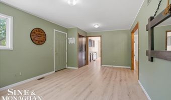 2122 Michigan St, Algonac, MI 48001
