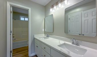 206 Riverchase Dr, Bainbridge, GA 39819