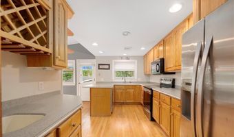 144 Aldrich Rd, Glocester, RI 02857