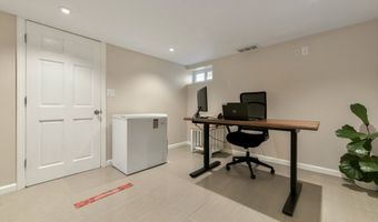 122 Thompson St, Boston, MA 02136