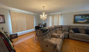 139 Honeyman Ave, Middletown, RI 02842