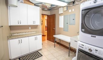 21 Furnace St 805, Akron, OH 44308
