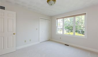 3 Sweet Corn Dr, Cranston, RI 02921