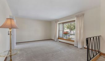 874 S Wisconsin Ave, Addison, IL 60101
