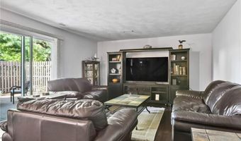 18 Caddy Rock Rd C, North Kingstown, RI 02852
