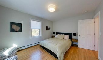 2 E Blvd 2, Middletown, RI 02842
