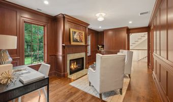 18 Tokeneke Trl, Darien, CT 06820