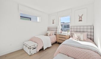 2815 Crusader St, Alameda, CA 94501