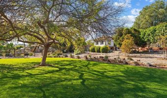 8 Country Glen Rd, Fallbrook, CA 92028