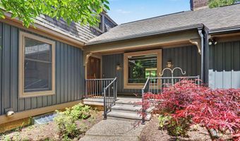 385 Greentree Ln NE, Ada, MI 49301