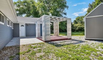 498 Juniper Ln, Cheshire, CT 06410