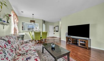 570 Sunrise Cir, Fernley, NV 89408