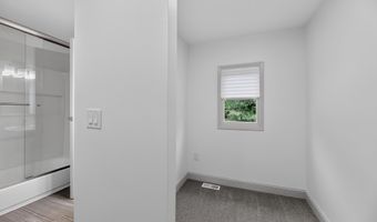 29 Ravenwood Blvd, Barnegat, NJ 08005