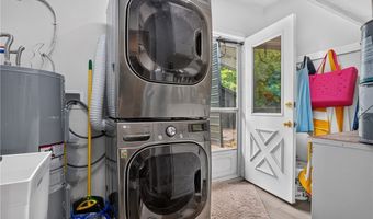 6784 Grandview Dr, Andover, OH 44003