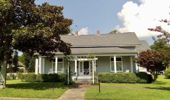303 S Hickory St, Aberdeen, MS 39730