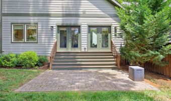 2530 Bay St, Charlotte, NC 28205