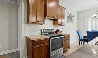 933 W Threewood, Andover, KS 67002