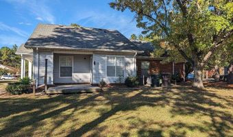 727 Chancery Ln, Aberdeen, NC 28315