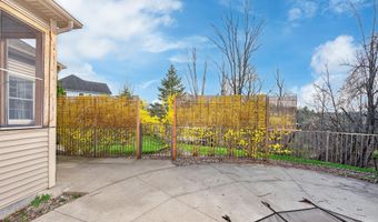227 Landbridge Dr, Altamont, NY 12009