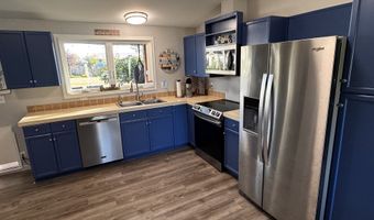 97818 HANSCAM Ln, Brookings, OR 97415