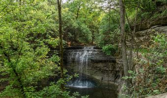 2899 Katmai Dr A, Columbus, OH 43228