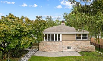 212 CRYSTAL LAKE Ave, Audubon, NJ 08106