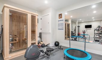 26 S Chestnut Ave, Arlington Heights, IL 60005