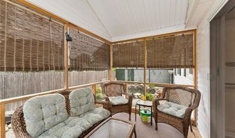 67 Vera St, Warwick, RI 02886