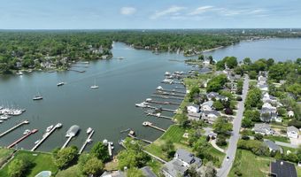 48 E LAKE Dr, Annapolis, MD 21403