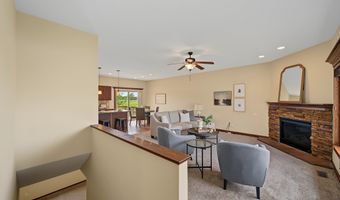 805 NW Reinhart Dr, Ankeny, IA 50023