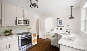 2215 Chatham Ave, Charlotte, NC 28205