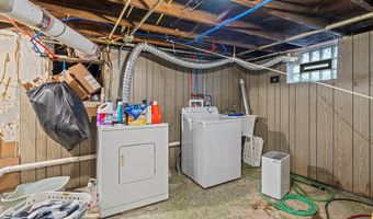 1067 Mercer Ave, Akron, OH 44320