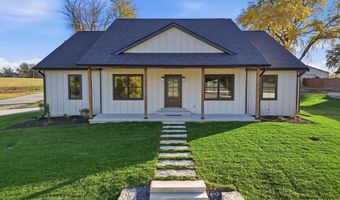 702 Spring St, Adams, NE 68301