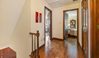 620 Riverside Dr, Cheshire, CT 06410