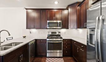 23305 MILLTOWN KNOLL Sq 106, Ashburn, VA 20148