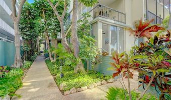 2943 Kalakaua Ave 106, Honolulu, HI 96815