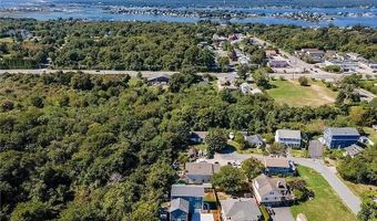 21 Ashbrook Rd, Narragansett, RI 02882