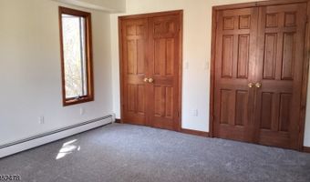 83 Lakeside Dr, Alloway, NJ 07461