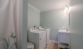 19 Magnolia Hill Rd, Bangor, ME 04401