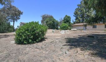 3096 Coral Tree Ln, Fallbrook, CA 92028
