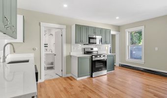 5 Bartlett St, Allenstown, NH 03275