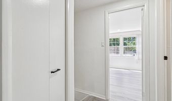 4 CALVIN Ct, Rockville, MD 20851